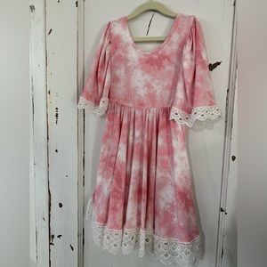 DotDotSmile EUC Size 5/6 Pink and White Dress.